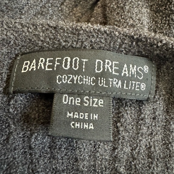 Barefoot Dreams Caftan - Picture 7 of 7